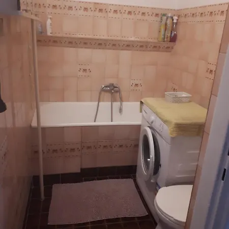 Piastowska 90 C, 2-pokojowe Mieszkanie Do Wynajecia *